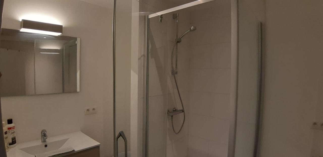 Appartement Duplex Pour 3-4 Personnes A Ciney Exteriör bild